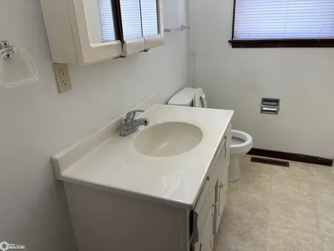 2514-2516 Sunset Drive Iowa Falls IA 50126