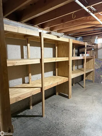 201 W 4th Street Packwood IA 52580