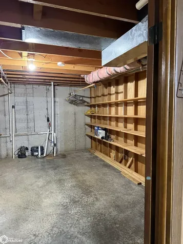 201 W 4th Street Packwood IA 52580