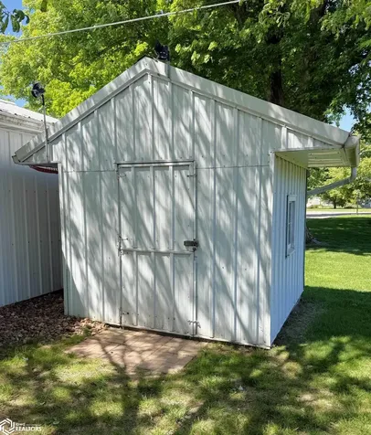 201 W 4th Street Packwood IA 52580
