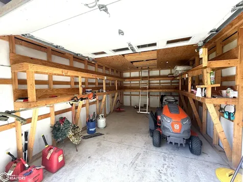 201 W 4th Street Packwood IA 52580