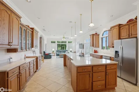 5547 Fairway Drive Burlington IA 52601