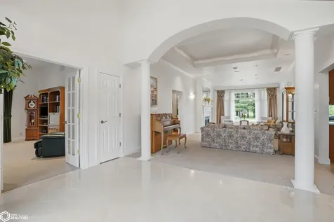 5547 Fairway Drive Burlington IA 52601