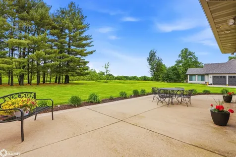5547 Fairway Drive Burlington IA 52601
