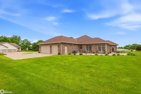5547 Fairway Drive Burlington IA 52601