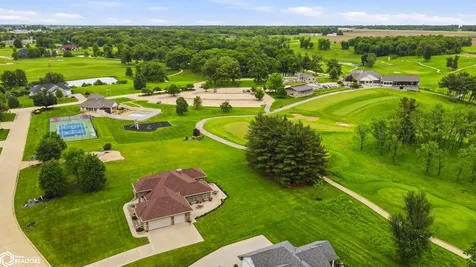 5547 Fairway Drive Burlington IA 52601