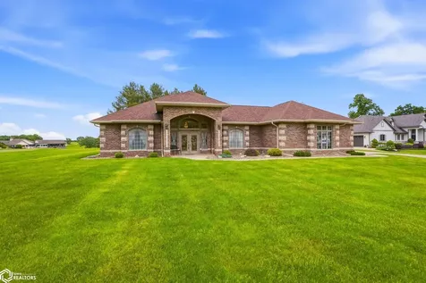 5547 Fairway Drive Burlington IA 52601