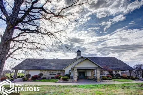 5547 Fairway Drive Burlington IA 52601