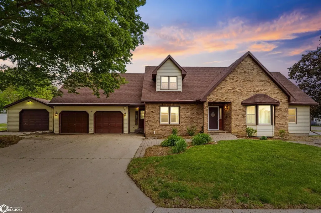 409 4th Street SW State Center IA 50247