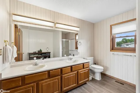 409 4th Street SW State Center IA 50247