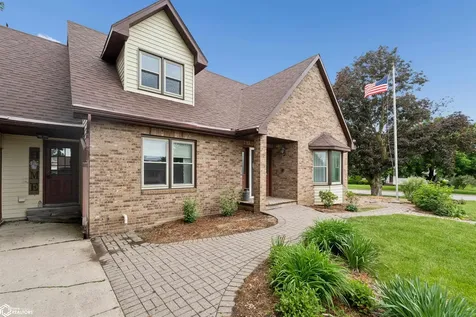 409 4th Street SW State Center IA 50247