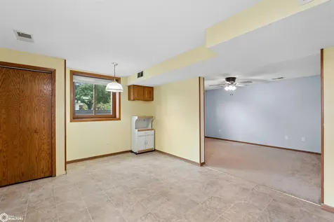409 4th Street SW State Center IA 50247