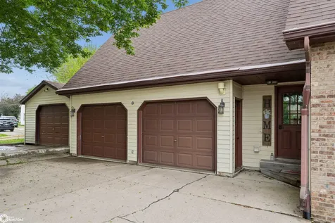 409 4th Street SW State Center IA 50247