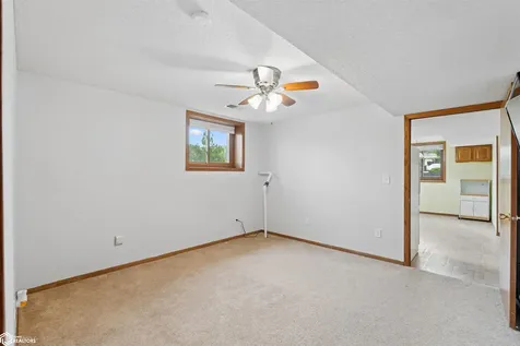 409 4th Street SW State Center IA 50247