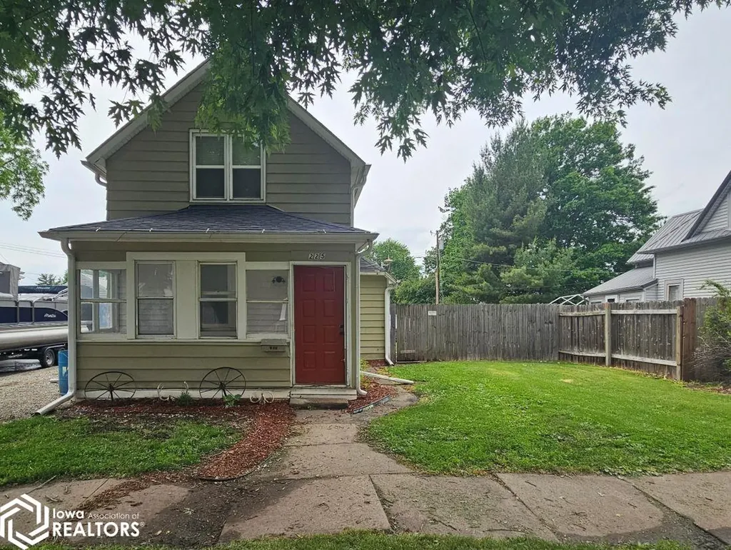 225 S Adella Street Ottumwa IA 52501