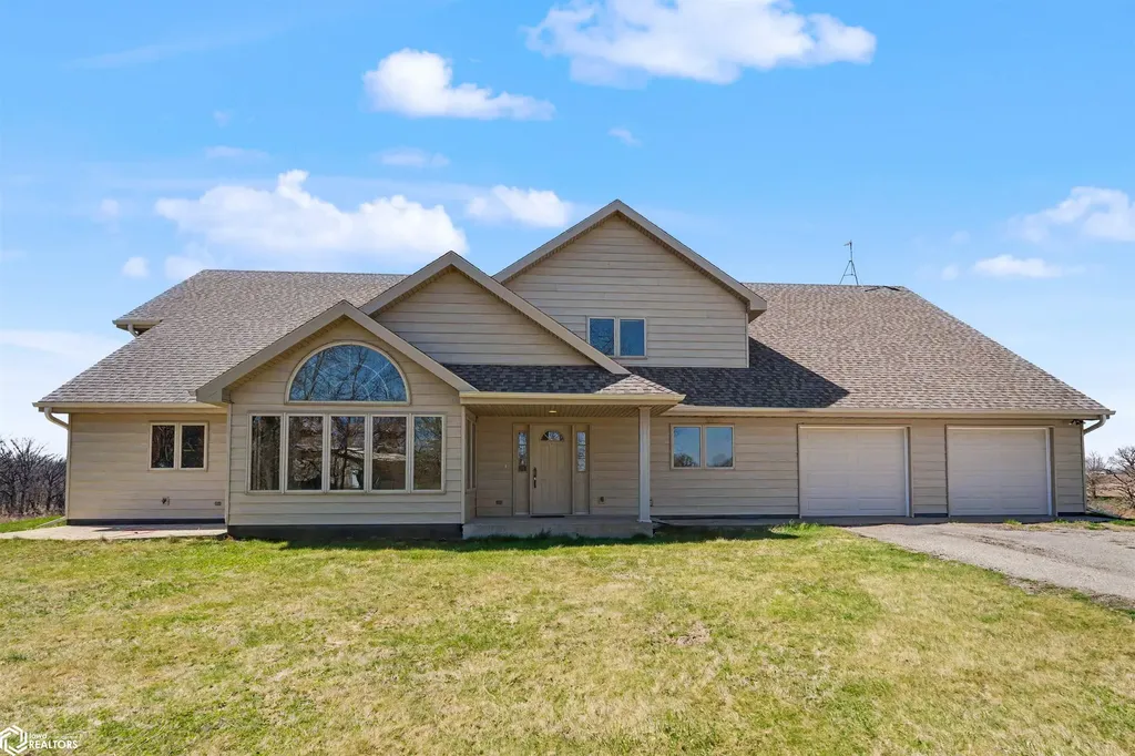 4224 20th Street Grinnell IA 50112