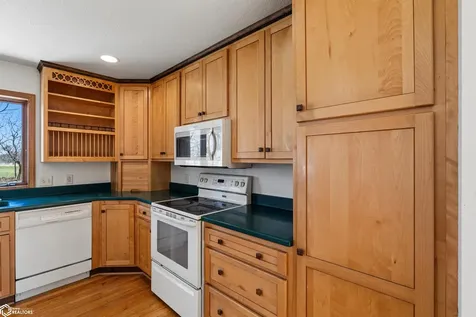 4224 20th Street Grinnell IA 50112