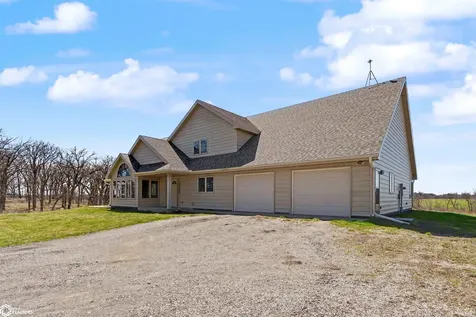 4224 20th Street Grinnell IA 50112