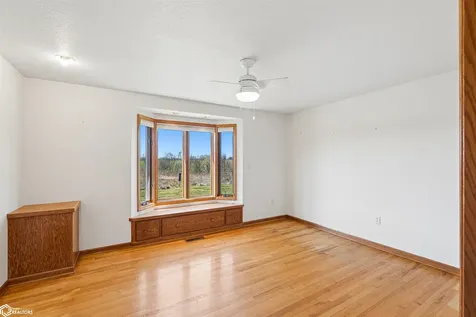 4224 20th Street Grinnell IA 50112