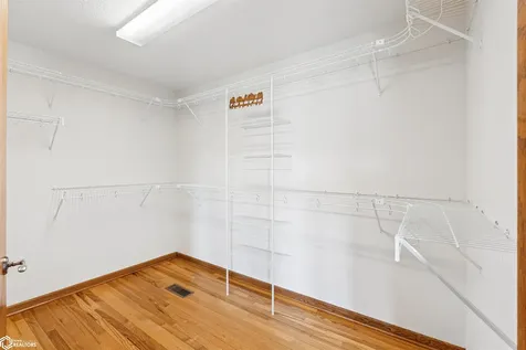 4224 20th Street Grinnell IA 50112