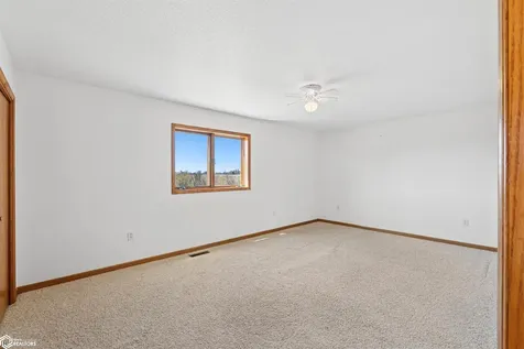 4224 20th Street Grinnell IA 50112