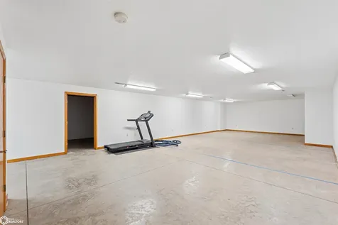 4224 20th Street Grinnell IA 50112