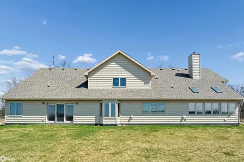 4224 20th Street Grinnell IA 50112