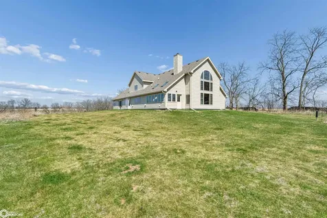 4224 20th Street Grinnell IA 50112