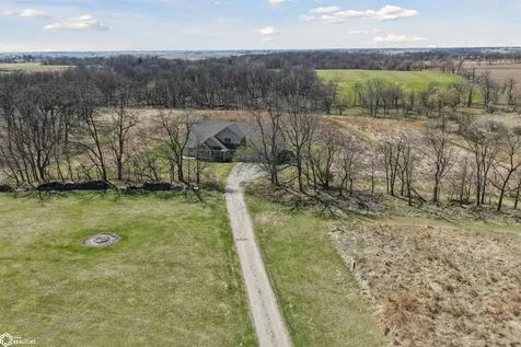 4224 20th Street Grinnell IA 50112