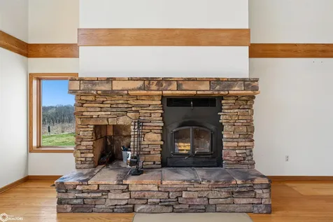 4224 20th Street Grinnell IA 50112