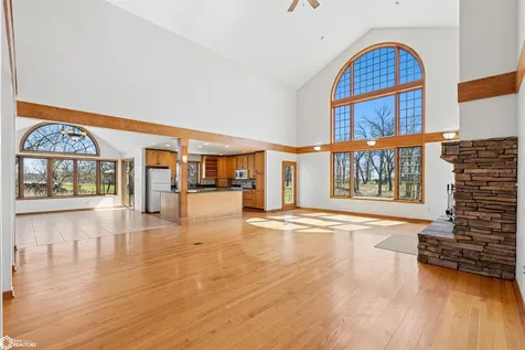 4224 20th Street Grinnell IA 50112