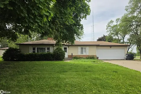 1329 Barclay Street Oskaloosa IA 52577