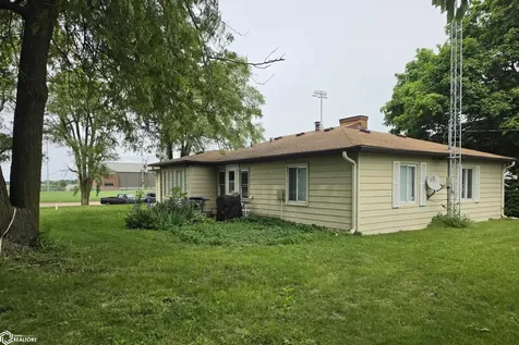 1329 Barclay Street Oskaloosa IA 52577