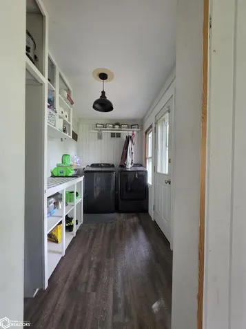 1329 Barclay Street Oskaloosa IA 52577