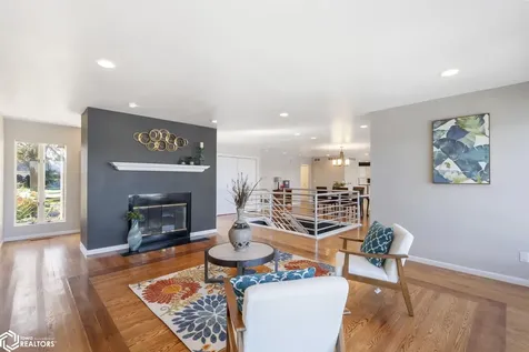 1000 Briarstone Drive Mason City IA 50401