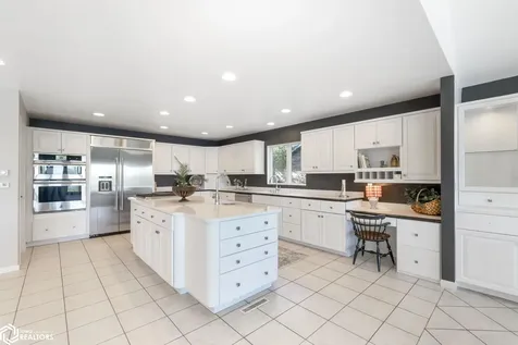1000 Briarstone Drive Mason City IA 50401