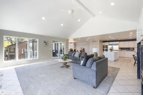 1000 Briarstone Drive Mason City IA 50401