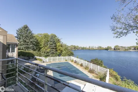 1000 Briarstone Drive Mason City IA 50401