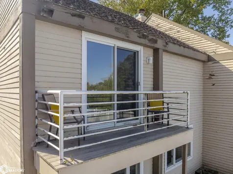 1000 Briarstone Drive Mason City IA 50401