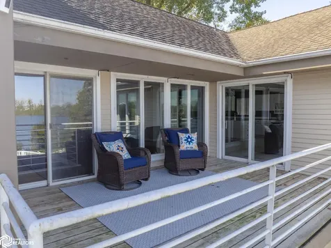 1000 Briarstone Drive Mason City IA 50401
