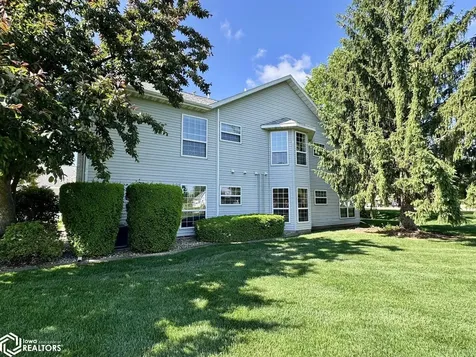 1509 Orchard Meadow Drive Burlington IA 52601