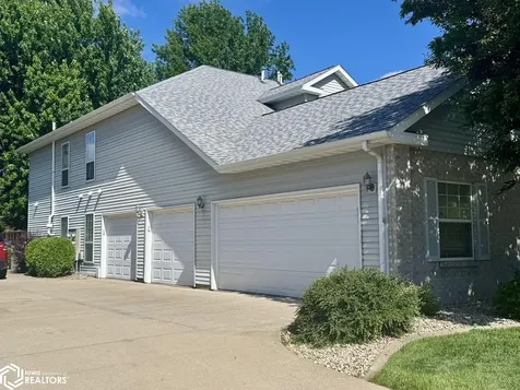 1509 Orchard Meadow Drive Burlington IA 52601
