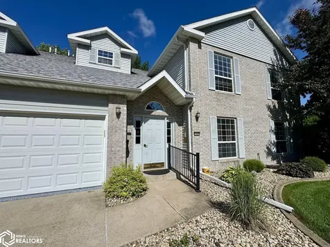 1509 Orchard Meadow Drive Burlington IA 52601