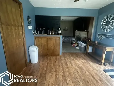 725 2nd Street NW Britt IA 50423