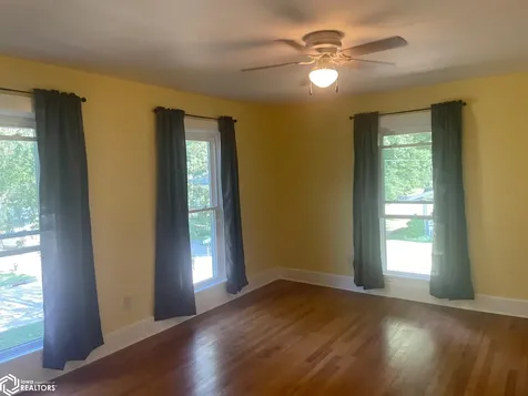 606 S 3rd Street Fairfield IA 52556