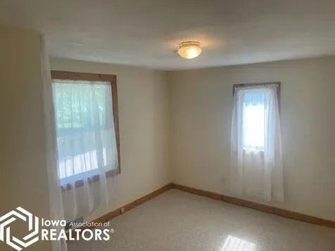 606 S 3rd Street Fairfield IA 52556
