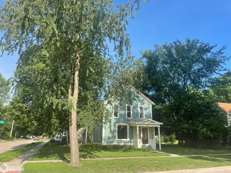 606 S 3rd Street Fairfield IA 52556