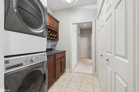 5582 Chip Shot Drive Burlington IA 52601
