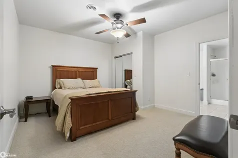 5582 Chip Shot Drive Burlington IA 52601