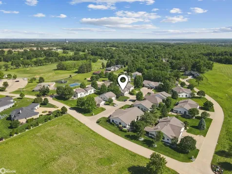 5582 Chip Shot Drive Burlington IA 52601